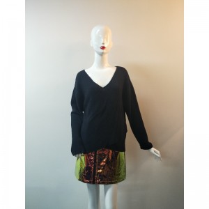 PURE COLLECTION BLACK V-NECK SWEATER RLWS0072F